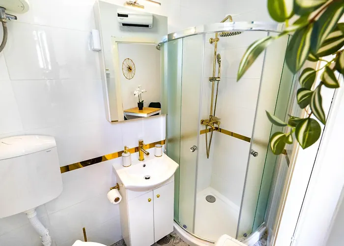 Charming 5 Min Walk From Old Town Apartamento *