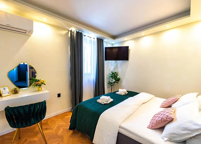 Charming 5 Min Walk From Old Town Apartamento *