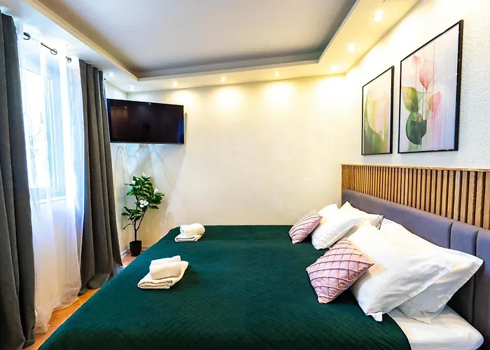 Charming 5 Min Walk From Old Town *