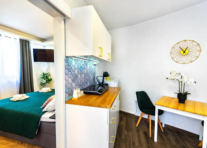 Apartamento Charming 5 Min Walk From Old Town *