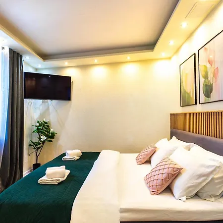 Charming 5 Min Walk From Old Town Split