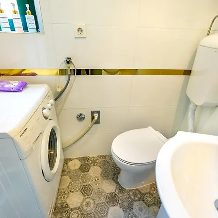 Charming 5 Min Walk From Old Town Appartement Split