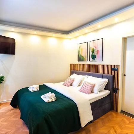 Charming Apartment 5 Min Walk From Split Old Town