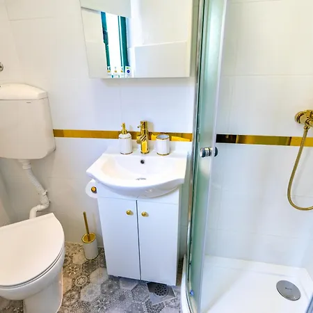 Charming Apartment 5 Min Walk From Split Old Town Apartment *