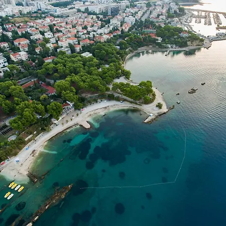 Charming Apartment 5 Min Walk From Split Old Town Apartment *